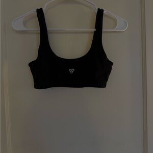 Aritzia Black Women's Sports Bra